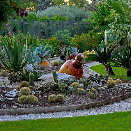 Hotel Il Giardino Del Te Barletta Zewnętrze zdjęcie